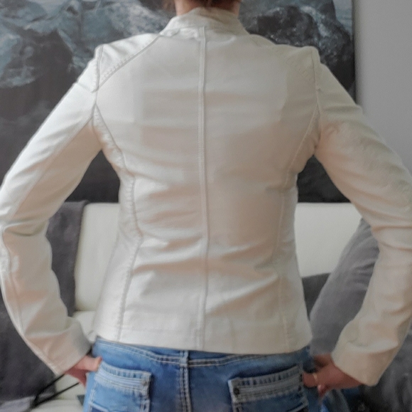 Point Zero white faux-leather jacket w/ wool - Picture 10 of 16